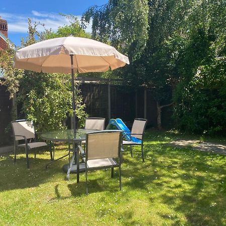 Chichester Retreat House With Free Parking Εξωτερικό φωτογραφία