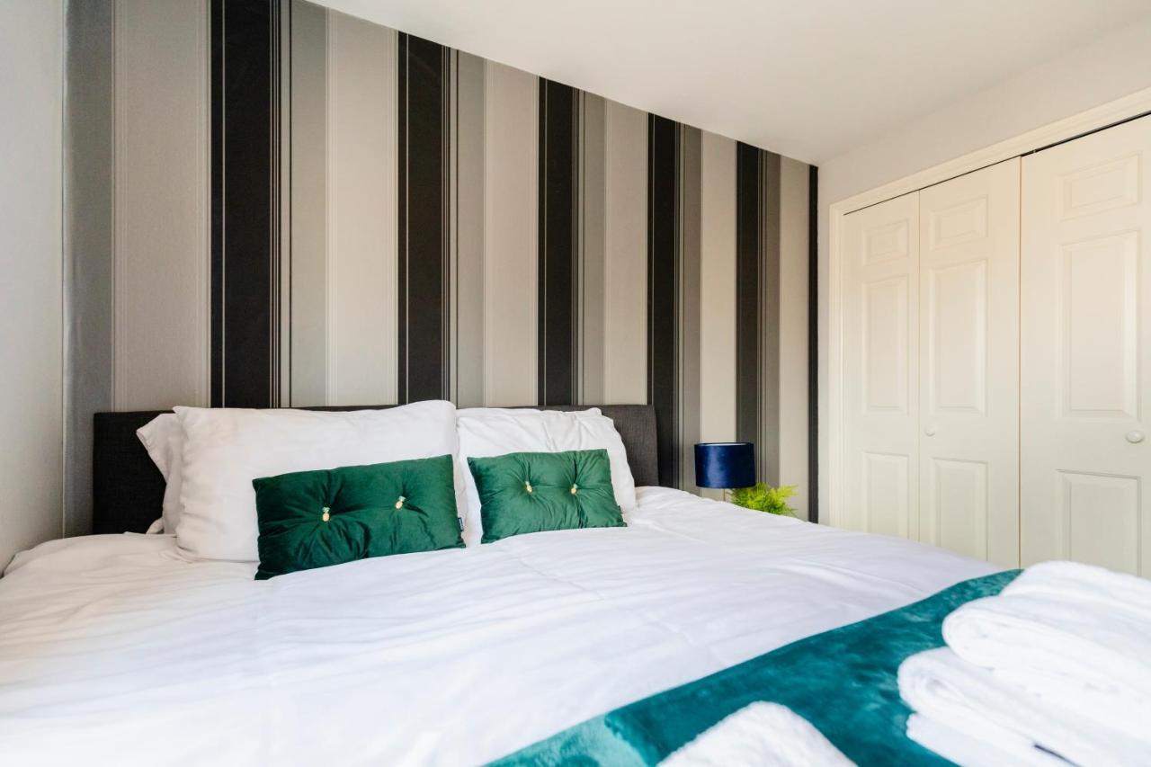Chichester Retreat House With Free Parking Εξωτερικό φωτογραφία