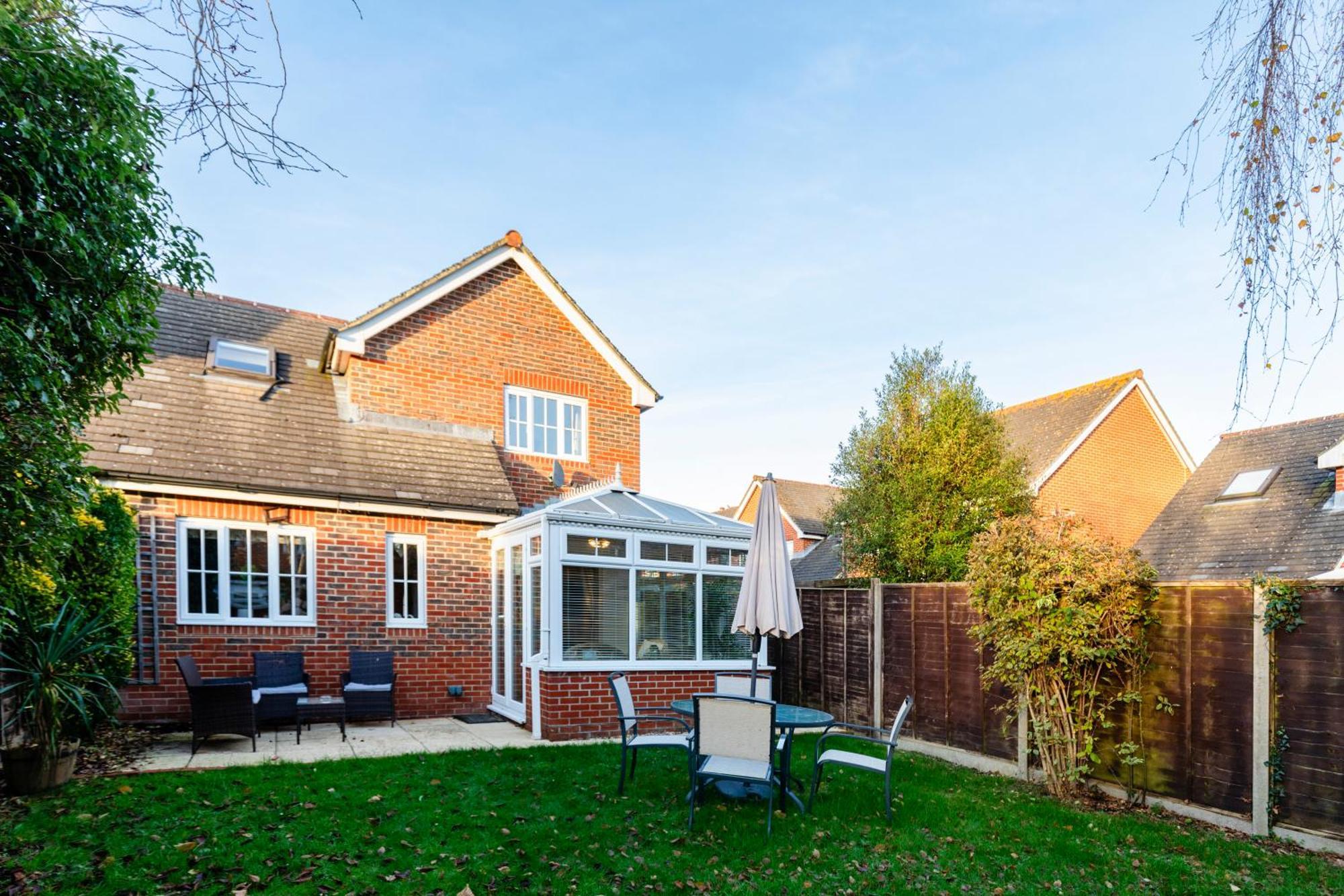 Chichester Retreat House With Free Parking Εξωτερικό φωτογραφία